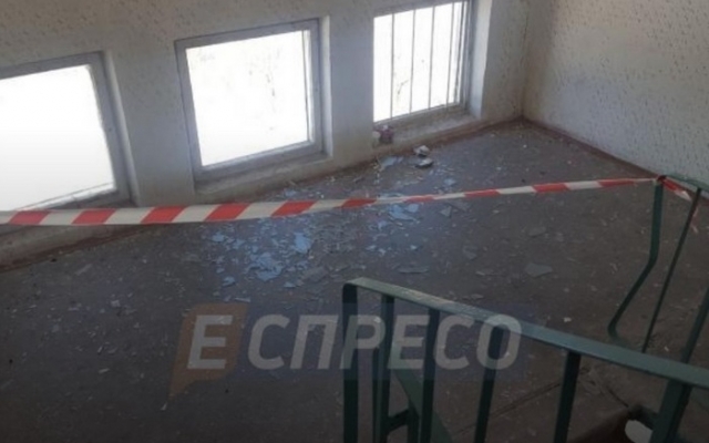 Мужчина кинул гранату в коллекторов, которые хотели отобрать его квартиру Фото № 0 Мужчина кинул гранату в коллекторов, которые хотели отобрать его квартиру Фото № 0
